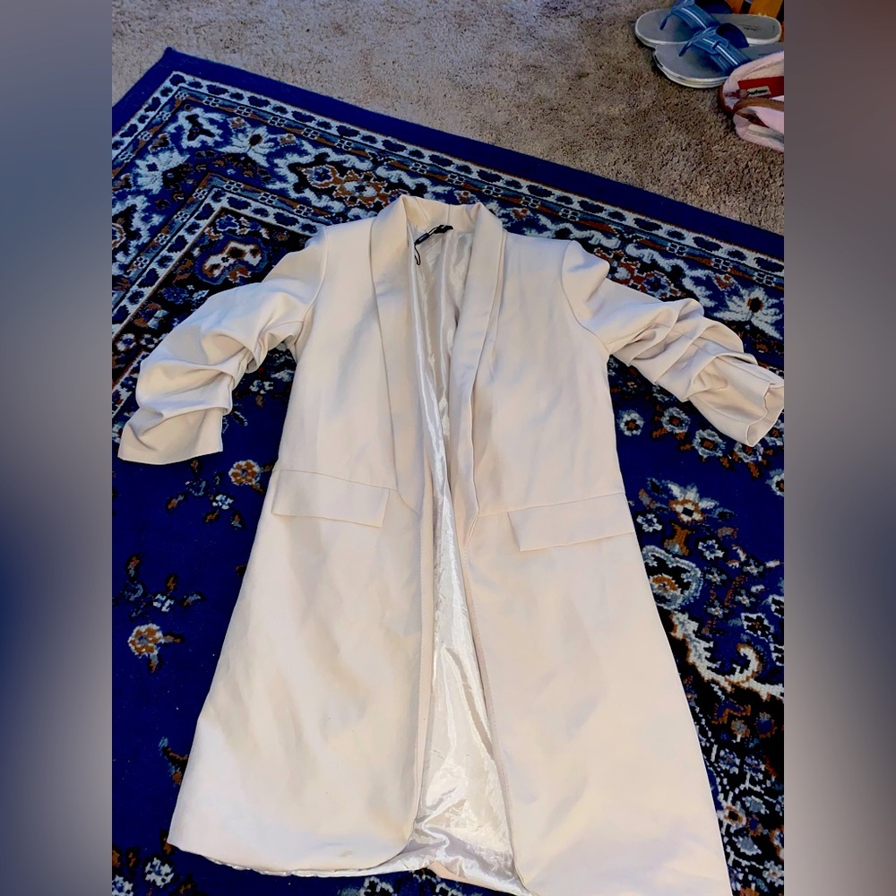 Beautiful beige blazer in perfect condition!